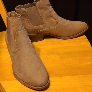 Arizona Womens Charlton Booties Block Heel Size 11 NWOT